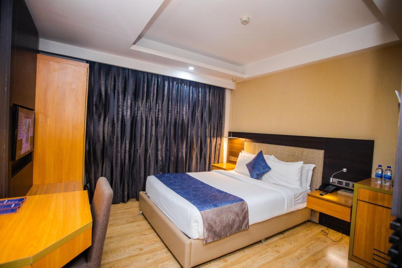 Days Hotel Dhaka Zewnętrze zdjęcie