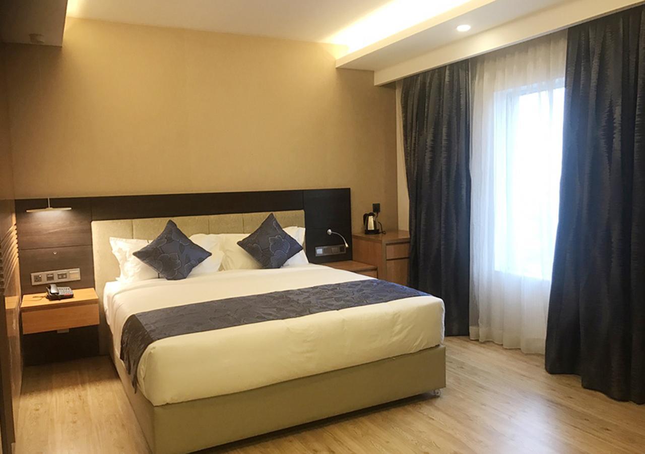 Days Hotel Dhaka Zewnętrze zdjęcie