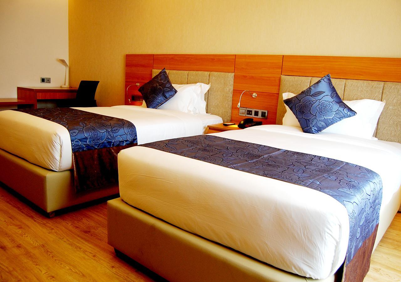 Days Hotel Dhaka Zewnętrze zdjęcie