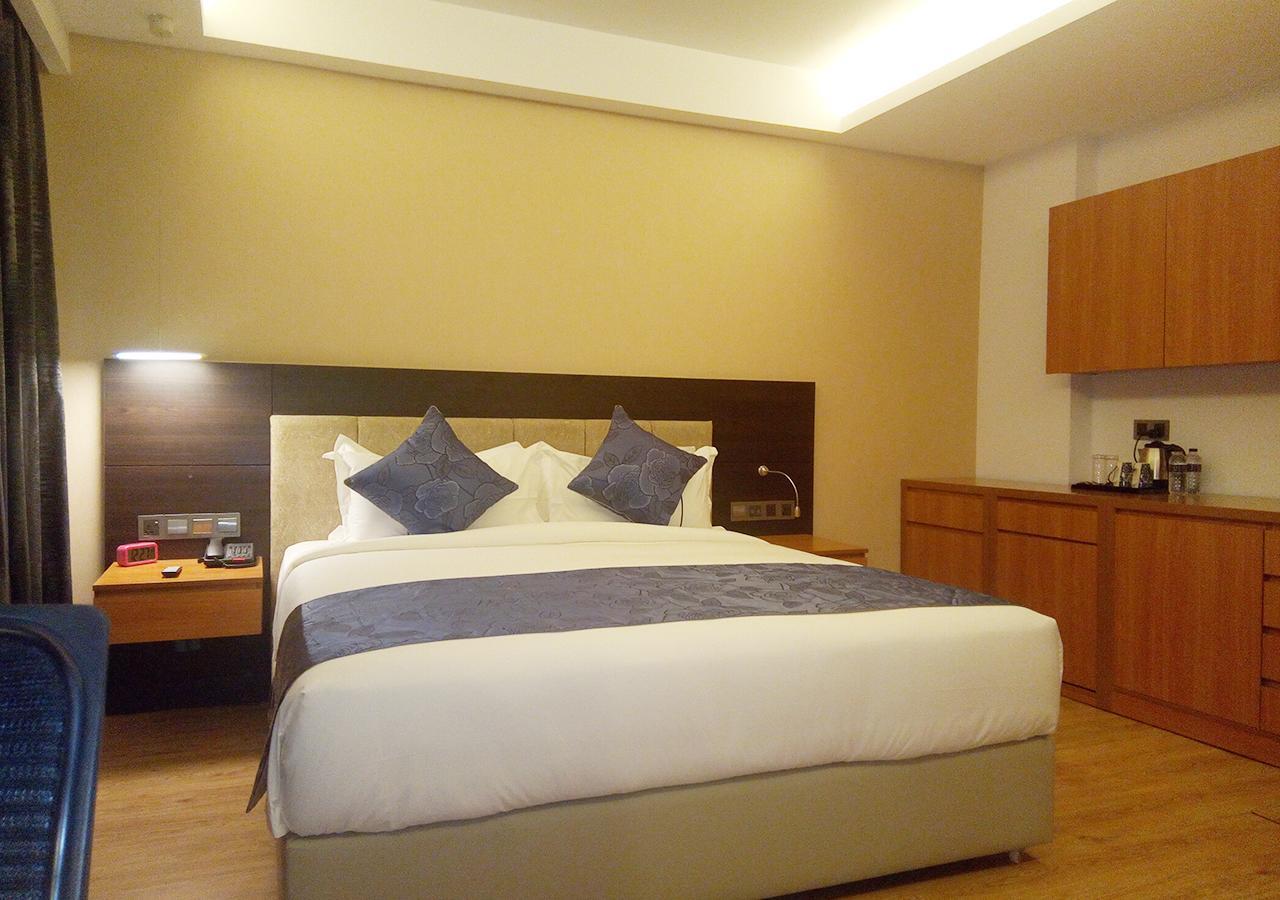 Days Hotel Dhaka Zewnętrze zdjęcie