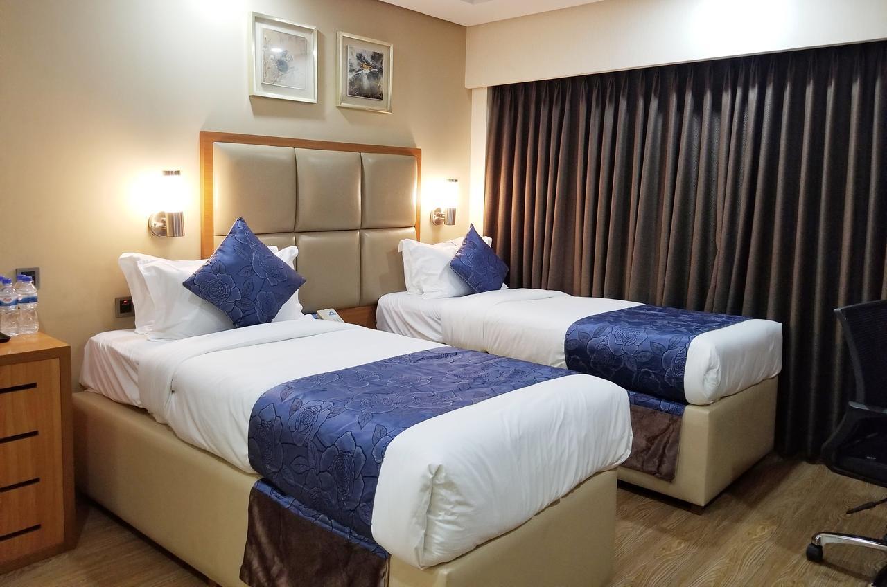 Days Hotel Dhaka Zewnętrze zdjęcie